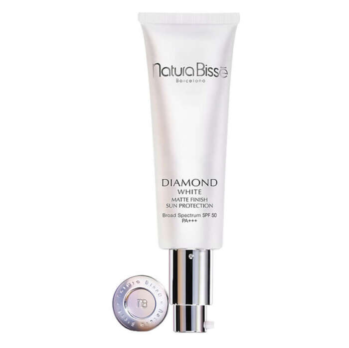 diamond white spf 50 sun protection matte finish eva pellejero