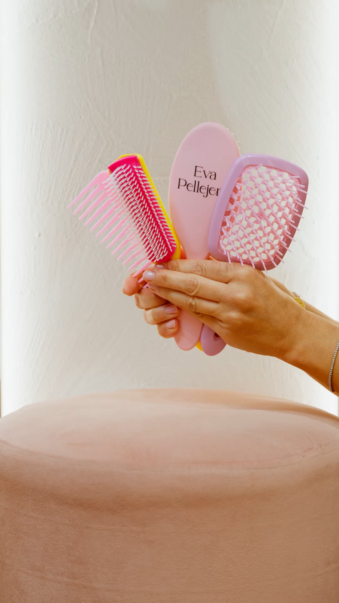 coleccion-cepillos-peines-eva-pellejero